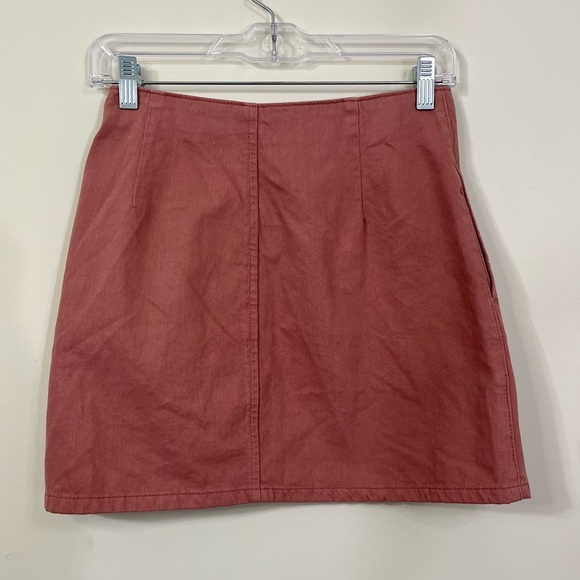 Topshop Moto Dusty Rose Asymmetrical Button Skirt With Pockets - Picture 4 of 8